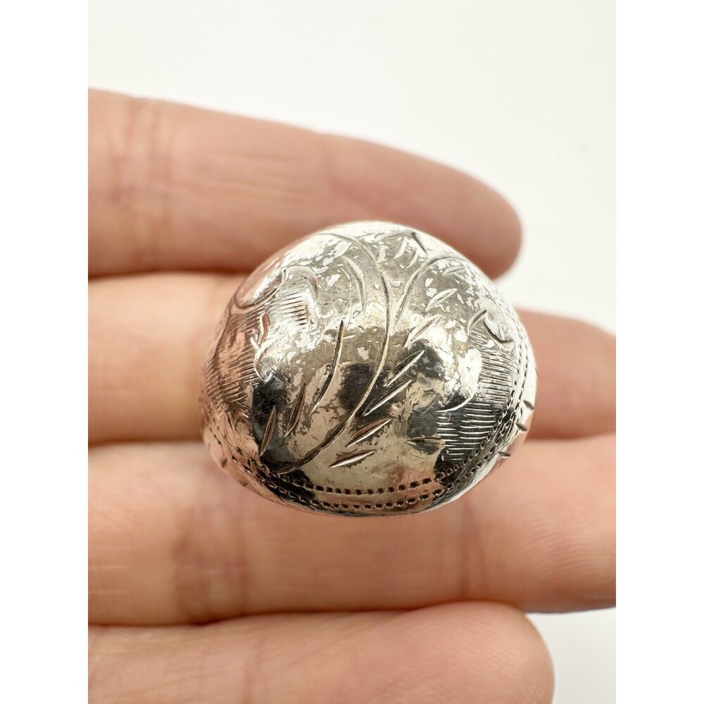 Vintage Floral Swirl Etched Sterling Silver Dome Ring - Size 7.75